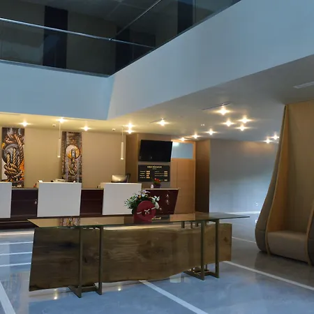 מלון Ramada By Wyndham קונסטנצה