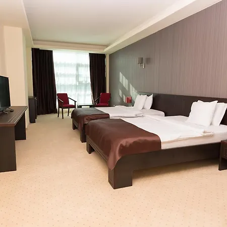 Ramada By Wyndham 4* קונסטנצה