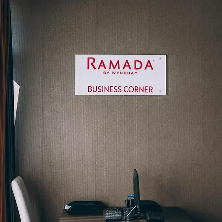Ramada By Wyndham فندق كونستانتا