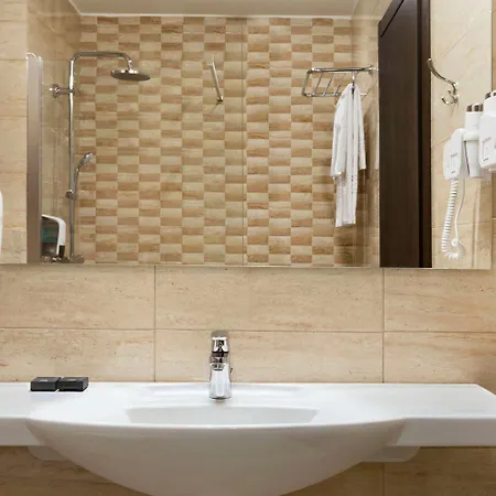 Hotel Ramada By Wyndham Constanta