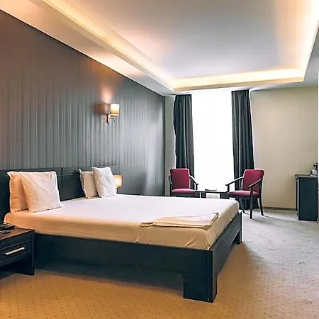 Ramada By Wyndham 4*