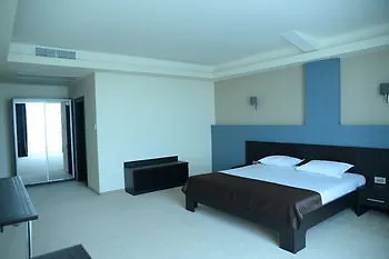 Ramada By Wyndham Constanta