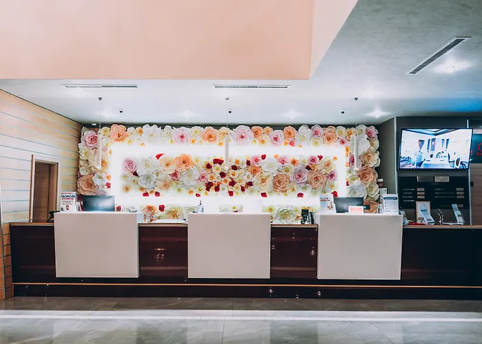 酒店 Ramada By Wyndham 4*