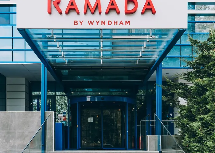 Ramada By Wyndham 康斯坦察