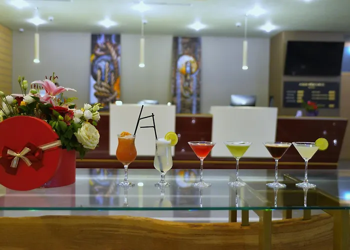 酒店 Ramada By Wyndham 4*